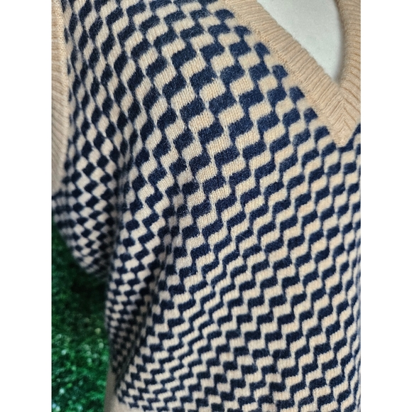 J.Crew Cashmere jacquard V-neck sweater-vest - Picture 8 of 10